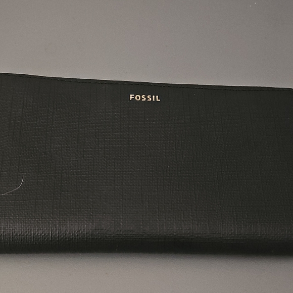 Fossil Handbags - Fossil Textured Black Wallet